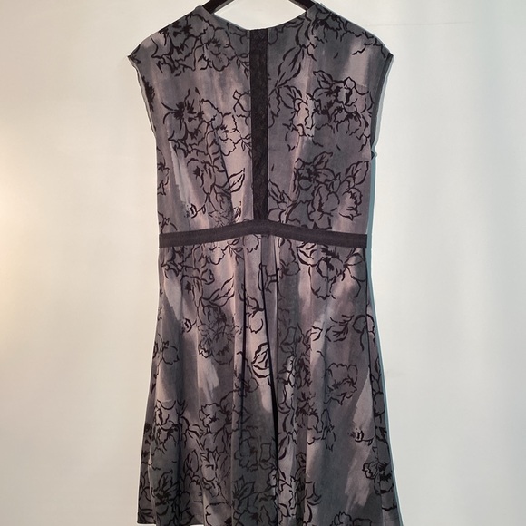 Vera Wang - Floral Dress. Size L - Picture 2 of 8
